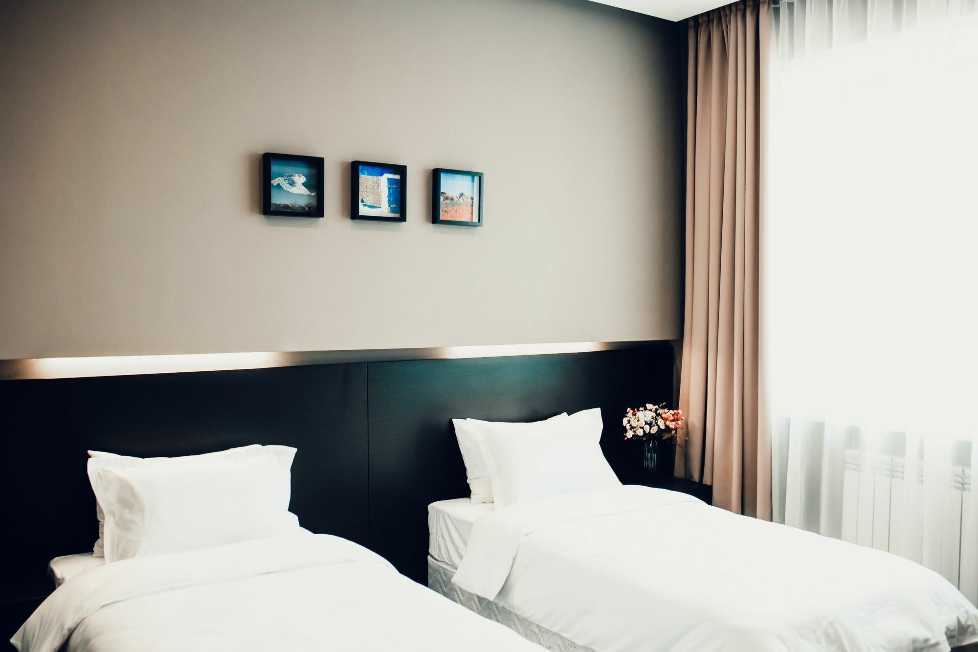Astana Central Hotel Esterno foto